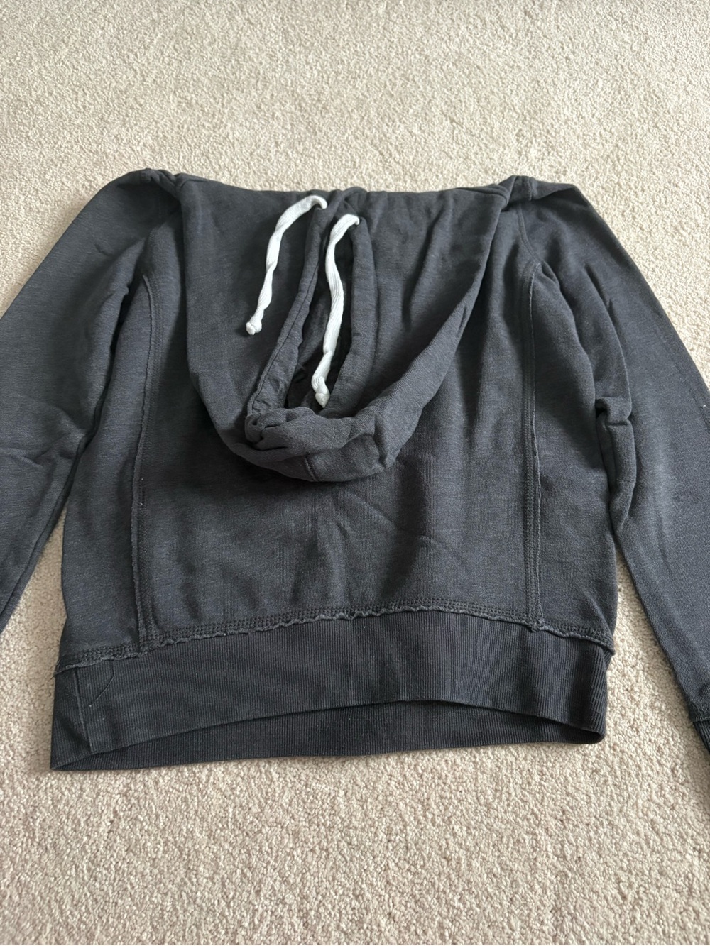 American Eagle Outfitters Black Sweatshirt with Yellow Logo - Picture 2 of 2